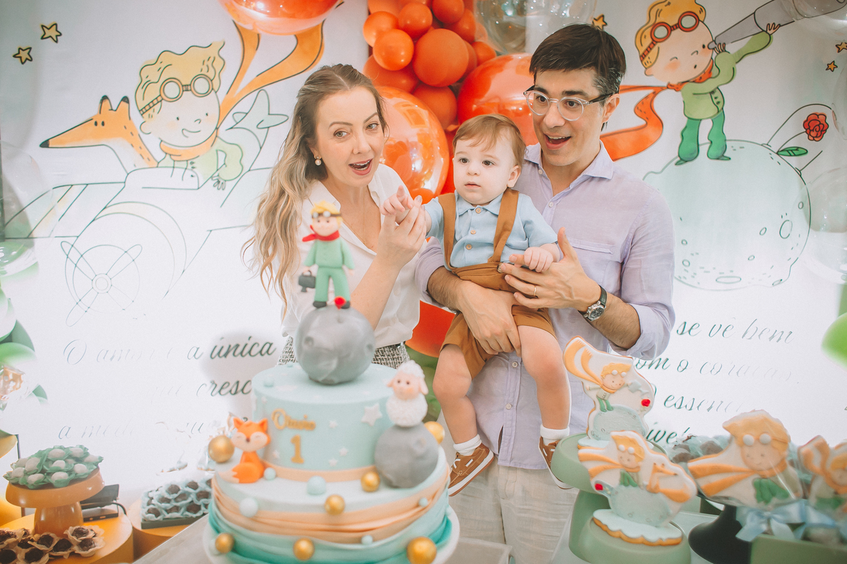 Fotos com os pais do Otávio na sua festa de 1 aninho