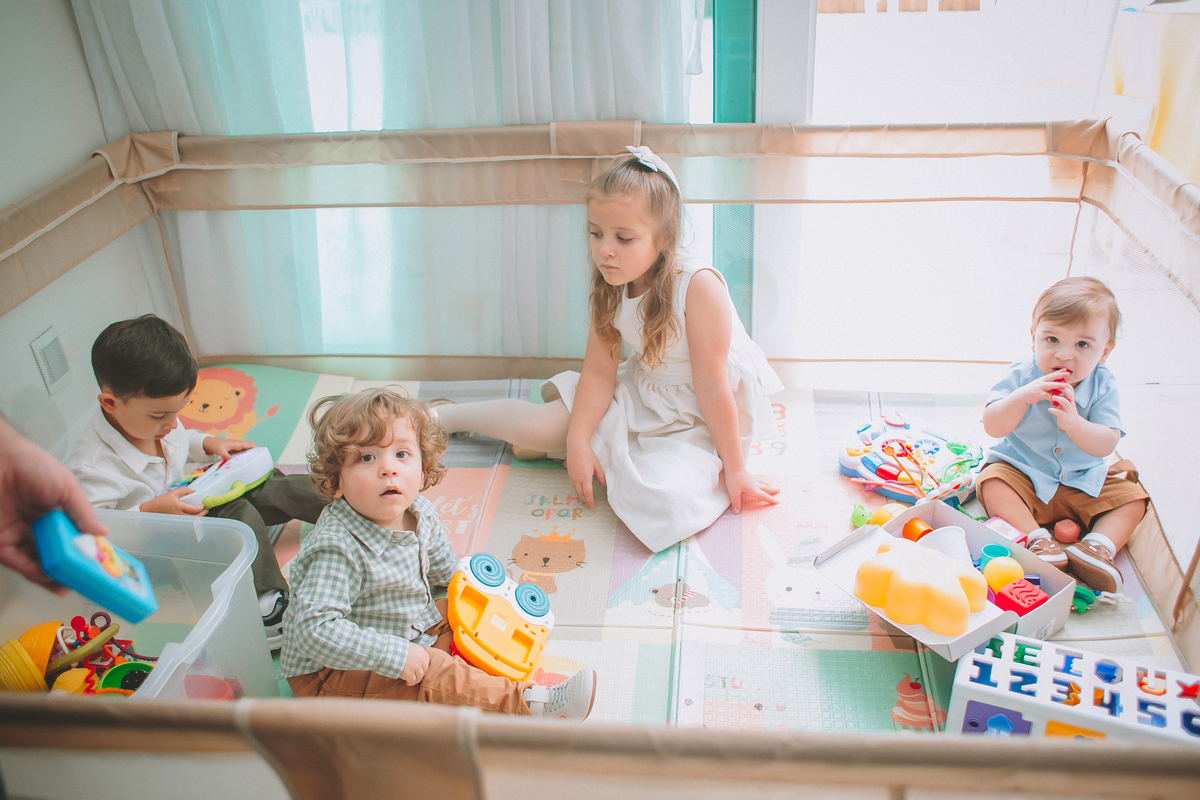 Crianças brincando na festa do Otávio com o tema Pequeno Príncipe