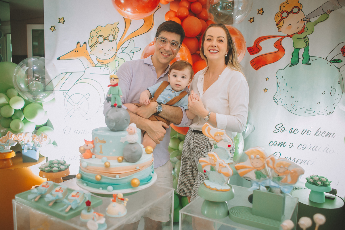 Fotos com os pais do Otávio na sua festa de 1 aninho