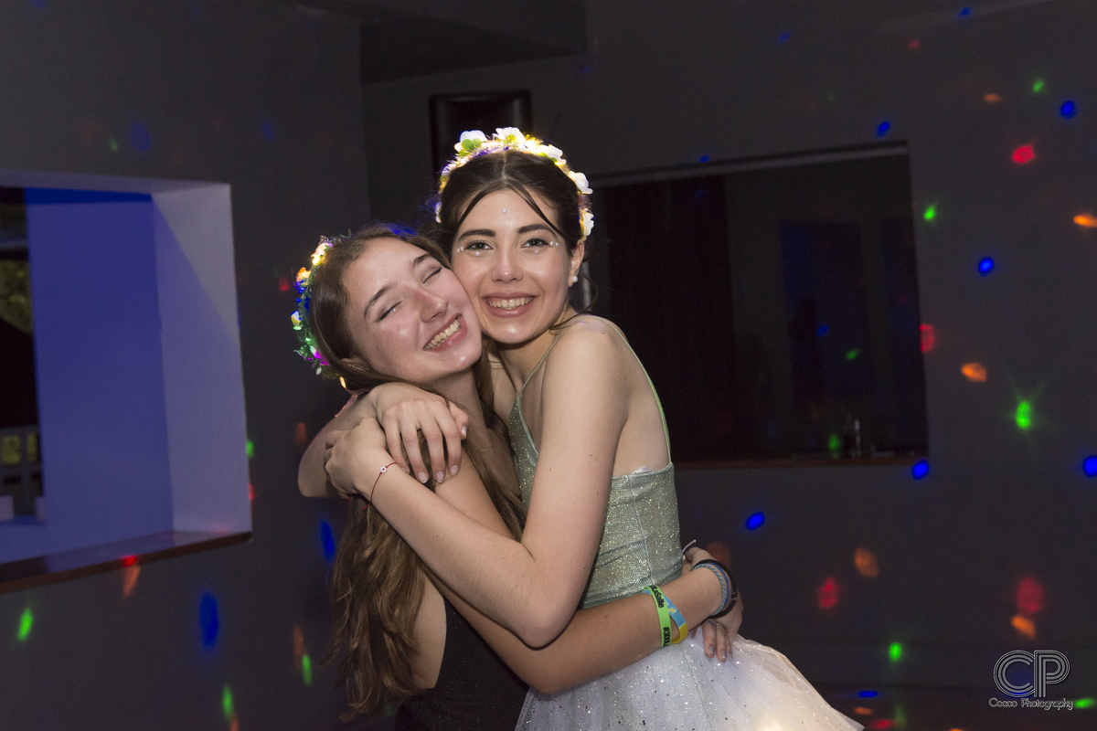 fotografia familiar de 15 años en el salon de fiestas, cotillon para 15 años luminoso, fotografia de 15 años