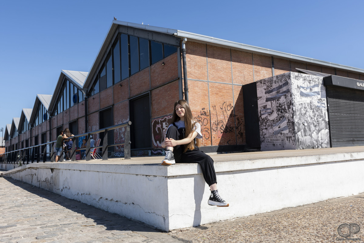 fotografos de 15 años en rosario, fors de 15 alos en parque españa de dia, book de quince al aire libre