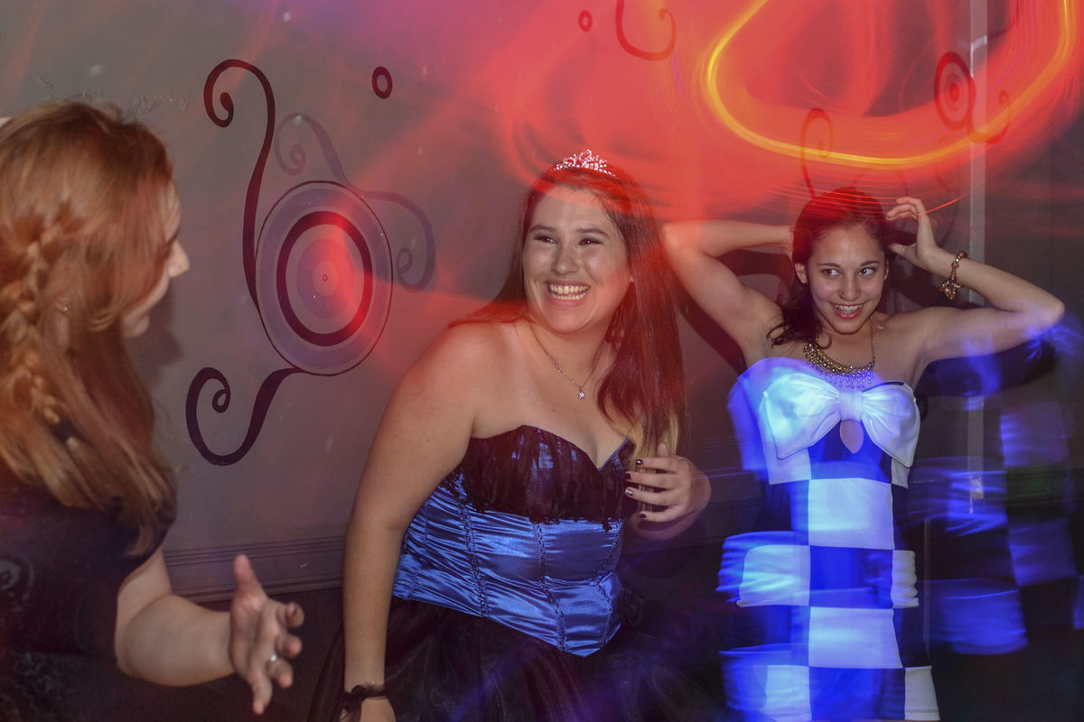 Aldi, mi fiesta de Quince Años.
Una Tarde de fotos inolvidable en compañia de la familia y amigos para las fotos de la sesión previa para los quince años de Aldi.

Sesión Previa:  Monumento a La Bandera. Rosario. Santa Fe. Argentina
Lugar del Evento:  Sal