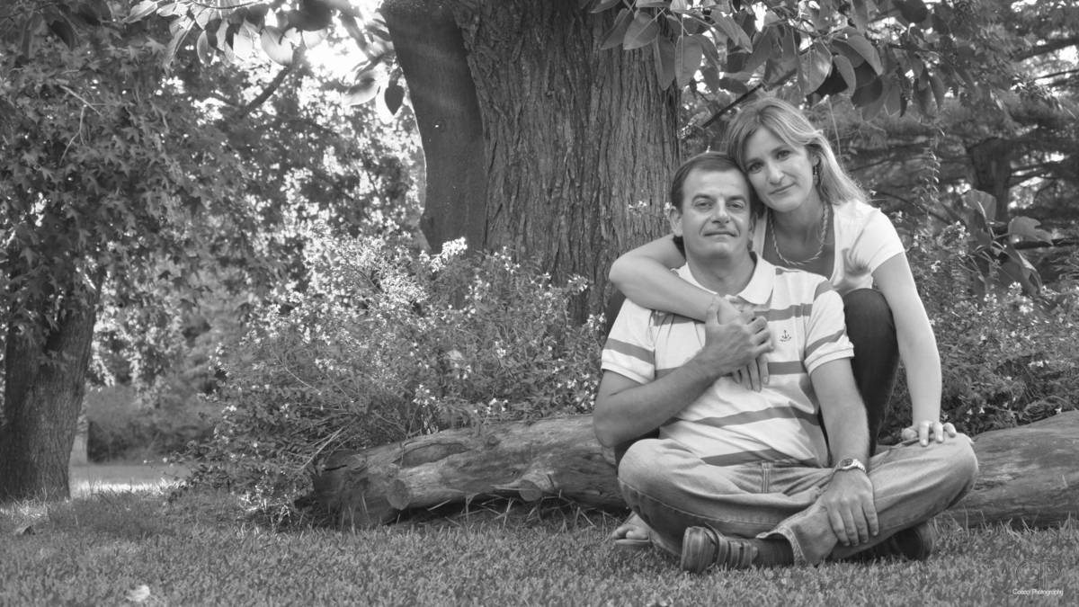 Ahh Una boda de día, ultra divertida, lleva de sorpresas, amigos, familia, risas, tristezas y re-encuentros; Una área parquizada de Salón 