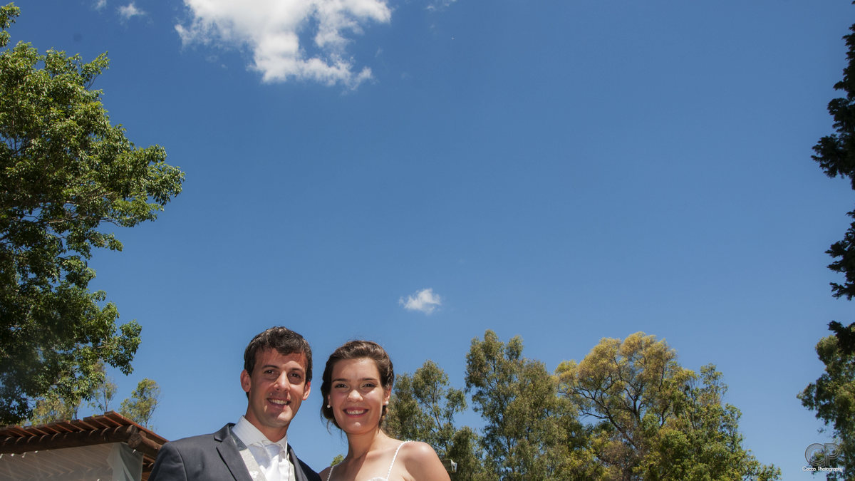 asamiento de Anita y Seba, una hermosa celebración acompañada de familiares y amigos.
Enmarcada de un excelente ambiente de fiesta y celebración.

Ceremonia Civil: Villa Hortensia
Ceremonia Religiosa: Parroquia San Ramón
Lugar del Evento: CasaBlanca Funes