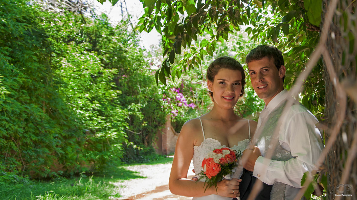 asamiento de Anita y Seba, una hermosa celebración acompañada de familiares y amigos.
Enmarcada de un excelente ambiente de fiesta y celebración.

Ceremonia Civil: Villa Hortensia
Ceremonia Religiosa: Parroquia San Ramón
Lugar del Evento: CasaBlanca Funes