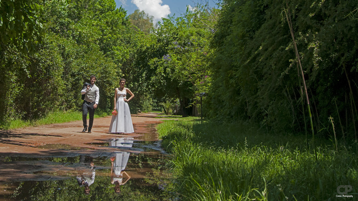 asamiento de Anita y Seba, una hermosa celebración acompañada de familiares y amigos.
Enmarcada de un excelente ambiente de fiesta y celebración.

Ceremonia Civil: Villa Hortensia
Ceremonia Religiosa: Parroquia San Ramón
Lugar del Evento: CasaBlanca Funes