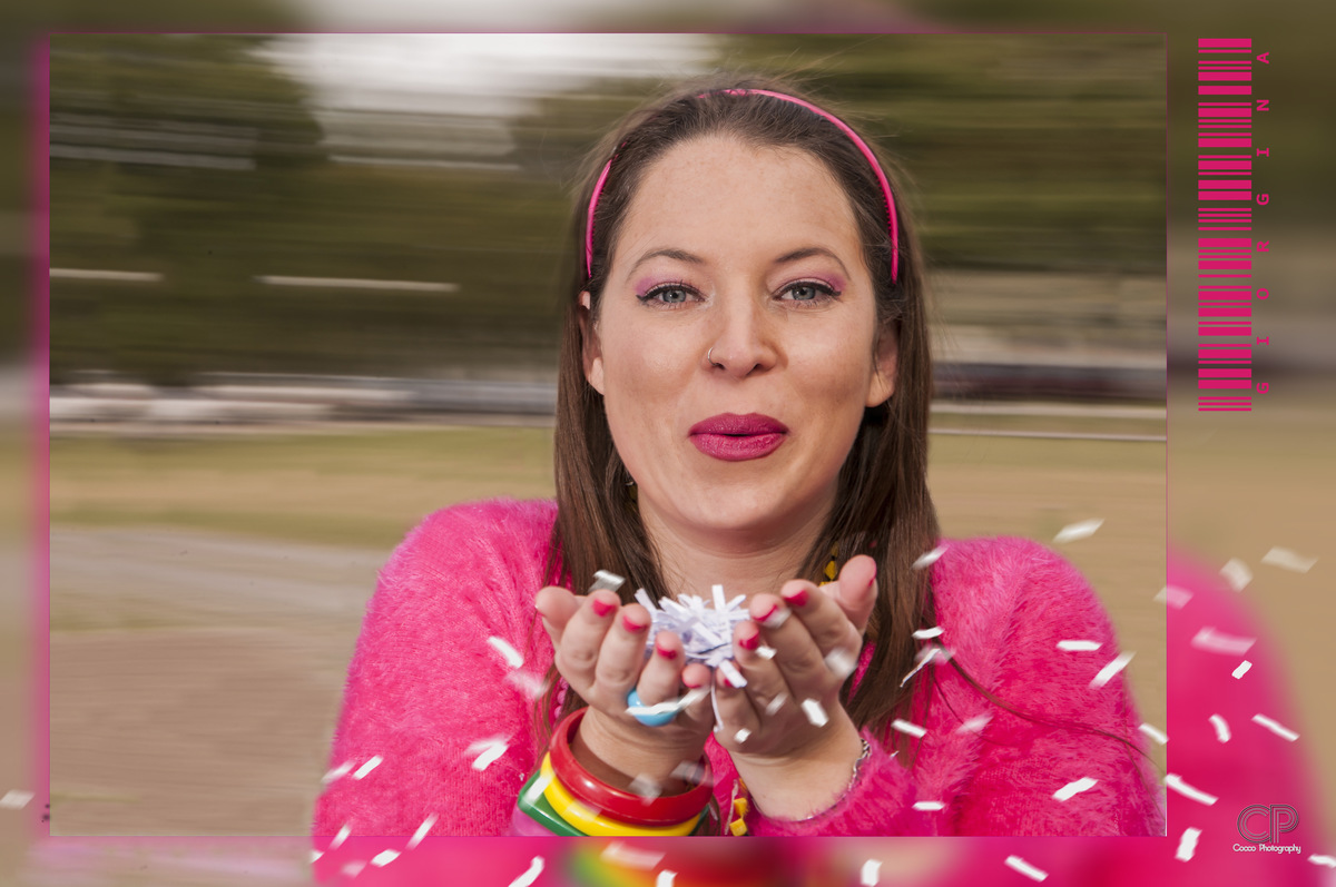 Giorgina. - E session - Pre Quince
Una sesión más que divertida y medio loca, ella aporto las ideas y nosotros nos sumamos a su locura.
Sesión Previa: Parque España, Ciudad de Rosario.