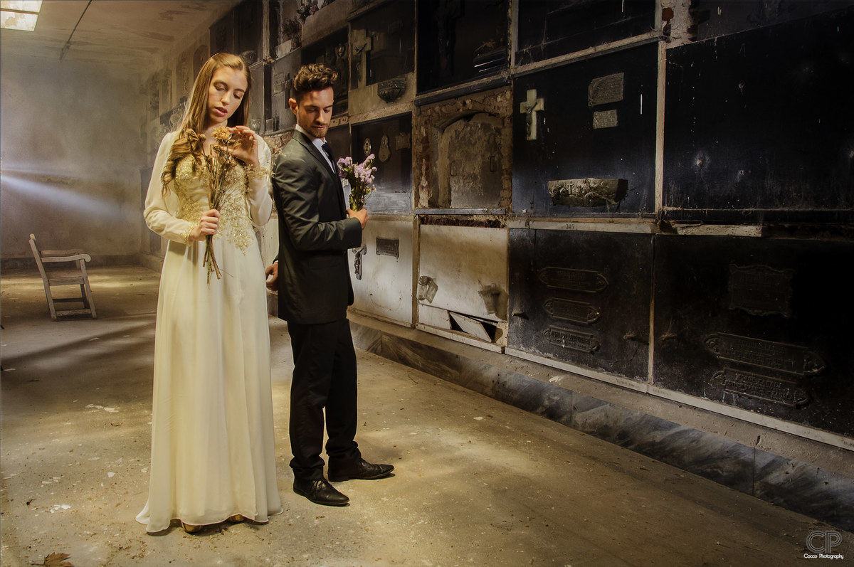 Belén+Navier E-Session.
Classic Bridge, Dark and Gothic Wedding Session
Cuando te atreves y realizas lo impensable, cuando eres irreverente y consigues lo que quieres..!!
Tu defines tus límites..!!
Lugar del Evento:  Cementerio El Salvador.