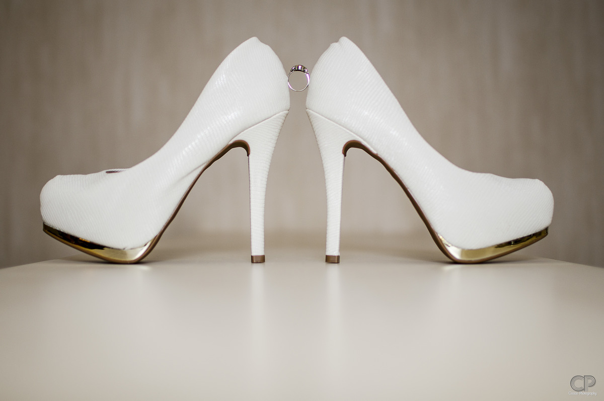 fotografía de detalles de la boda, bodas en rosario, zapatos de novia, anillos de bodas, fotógrafos en rosario, sesión previa, fotos de casamientos en rosario, fotos en el hotel, novios, fotógrafos en rosario