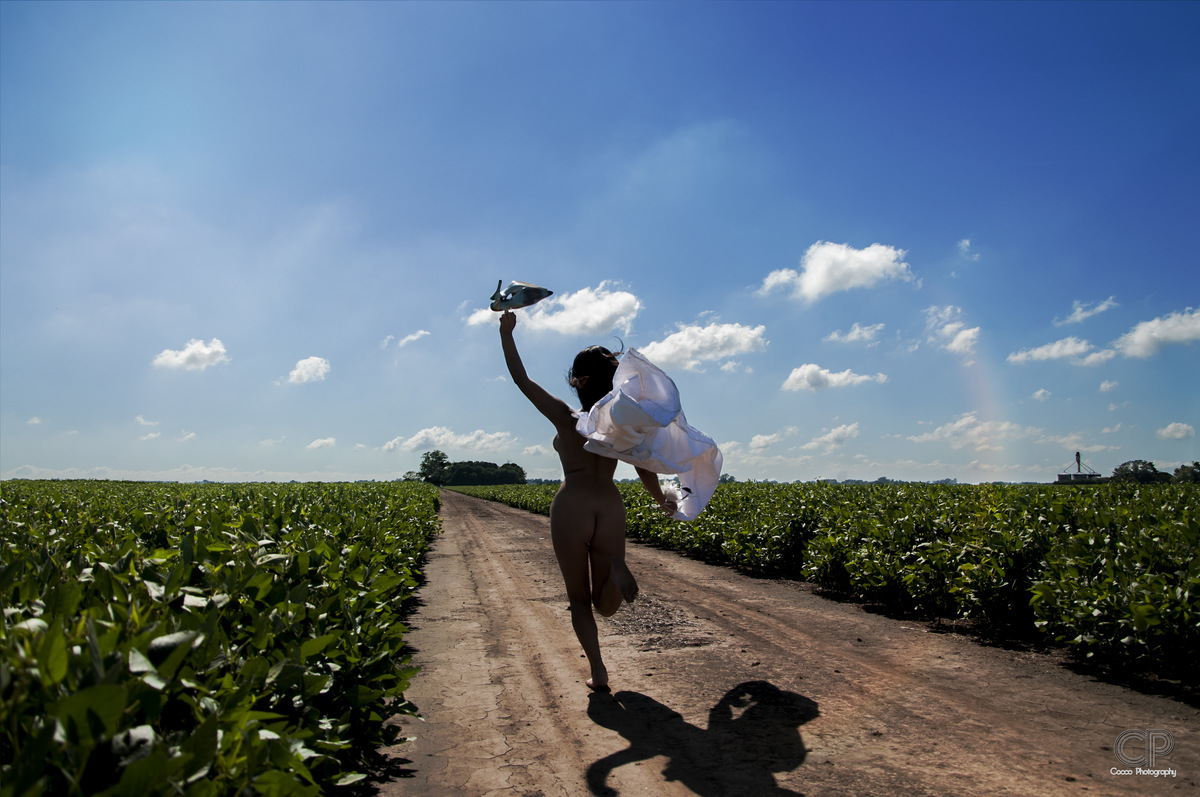 fotos diferentes, ideas para fotos de la novia, ideas novias, fotógrafos en rosario, fotos naturales al aire libre, fotos con el vestido de novias
