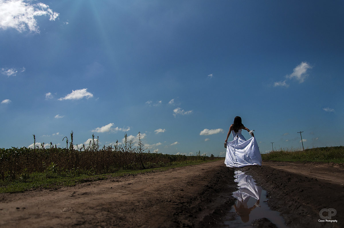 Trash The Dress, fotos diferentes, ideas para fotos de la novia, ideas novias, fotógrafos en rosario, fotos naturales al aire libre, fotos con el vestido de novias