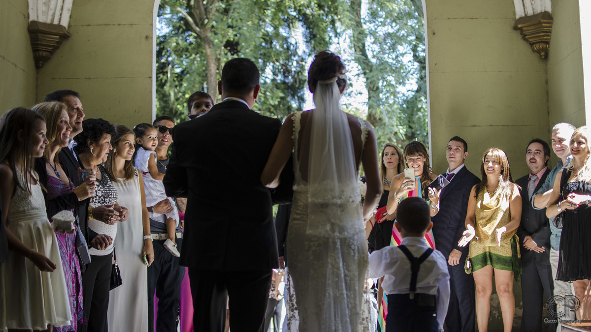 boda en la iglesia de día, casamientos de día, fotógrafos en rosario, fotos diferentes de casamientos, fotos naturales, sesión de fotos al aire libre