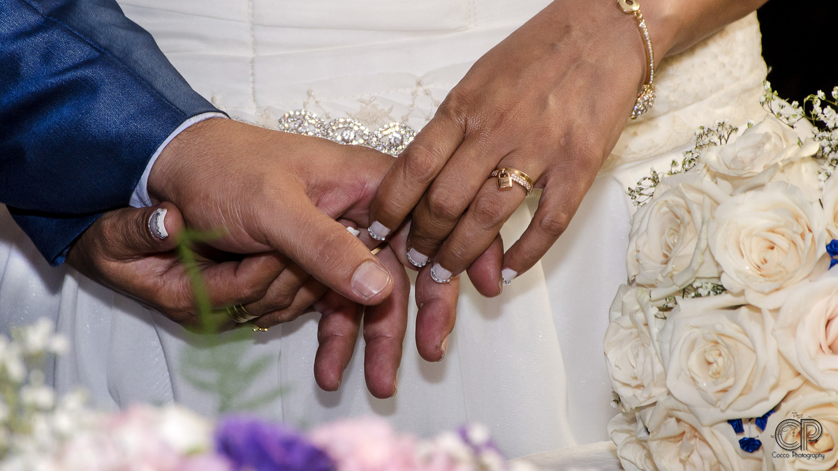 fotos en la fiesta de bodas con cotillón, sesión de fotos en rosario, sesiones naturales, book de novios, fiesta de bodas, vestido de novia, novias en rosario, fotografía de bodas, sesión previa, bodas fotógrafos en rosario