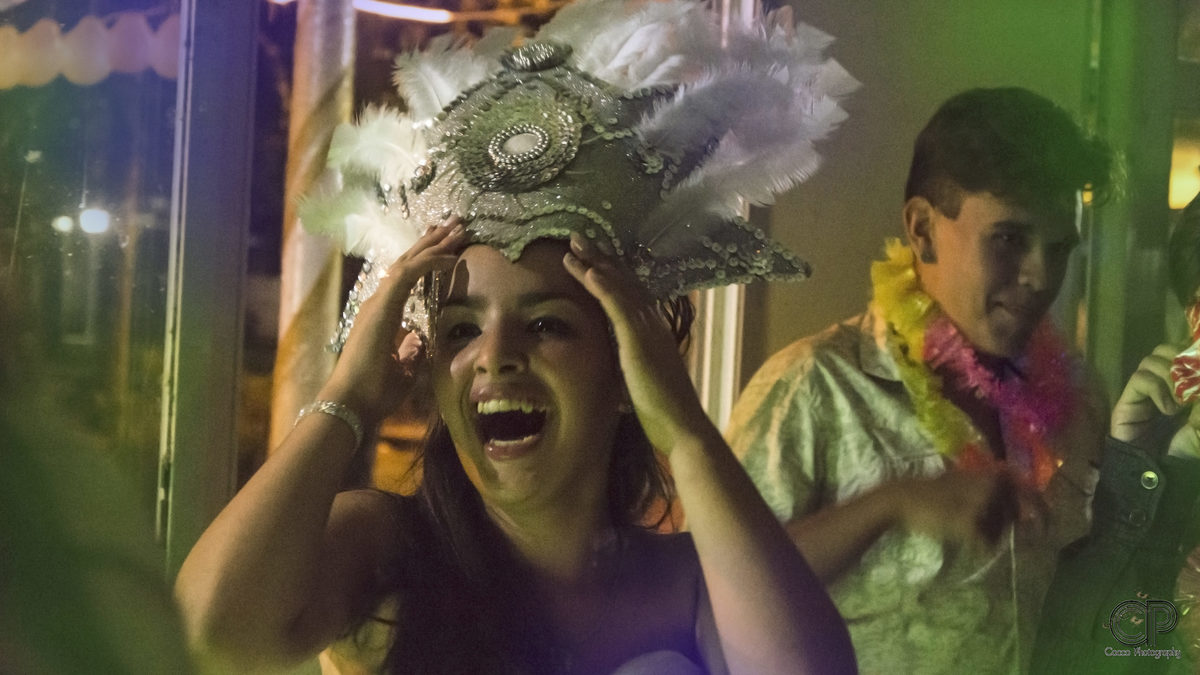 fotos 15 años en el salón de fiestas con el vestido, book previo a la fiesta, fotos diferentes en el salón, fotos urbanas, 15 años en rosario, book de 15, ideas para 15 años, fotos naturales