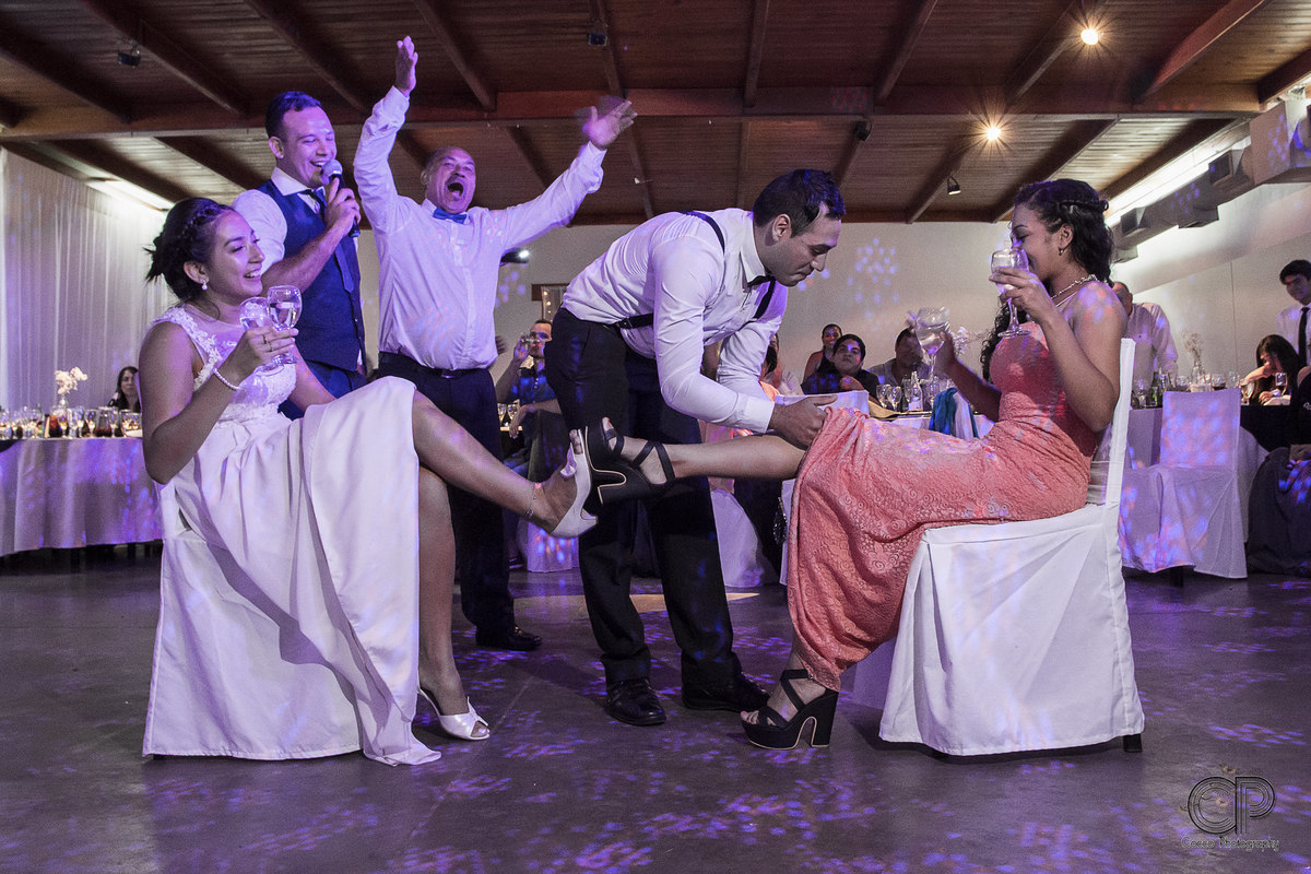 os divertidas y diferentes, Bodas en rosario, preparativos de la boda, hotel, familia, ceremonia, sesión de fotos en rosario, sesiones naturales, book de novios, fiesta de bodas, vestido de novia, novias en rosario