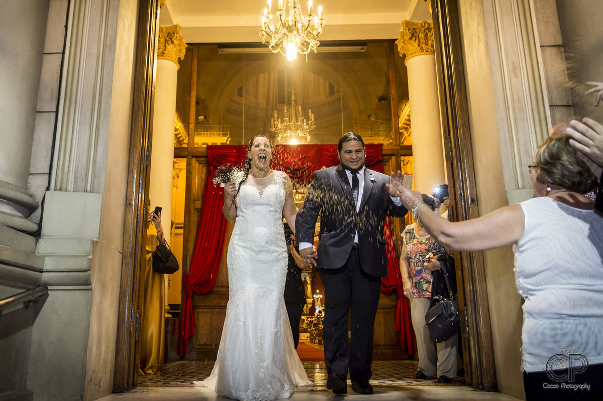 Basílica San José, 
E-Session, Hotel Esplendor Savoy, Bodas en rosario, preparativos de la boda, hotel, familia, ceremonia, sesión de fotos en rosario, sesiones naturales, book de novios, fiesta de bodas, vestido de novia, novias 