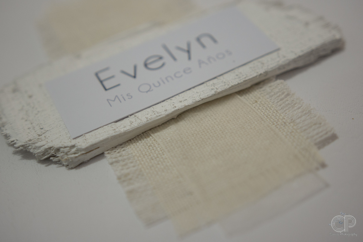  15 años, quinceañeras, fiesta, vestido de 15, book en rosario, mis 15, ideas para mis 15, sesión previa, sesión de fotos 15 años, zapatos, peinado para 15, book urbano de 15 años