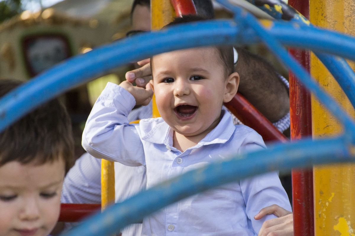 Juegos para niños en la Plaza de Parque Urquiza de Rosario, juegos, fotos de niños, fotos en rosario, plaza