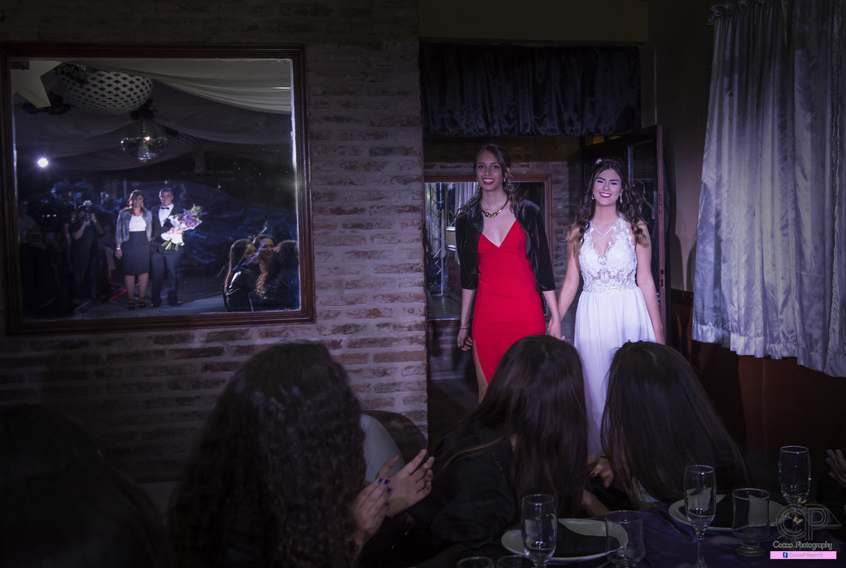 entrando al saón, fiesta de 15 años, salón, vestido de 15 años, Meikap, Fotos previas, 15 años en rosario, book de 15, meikap 15 años