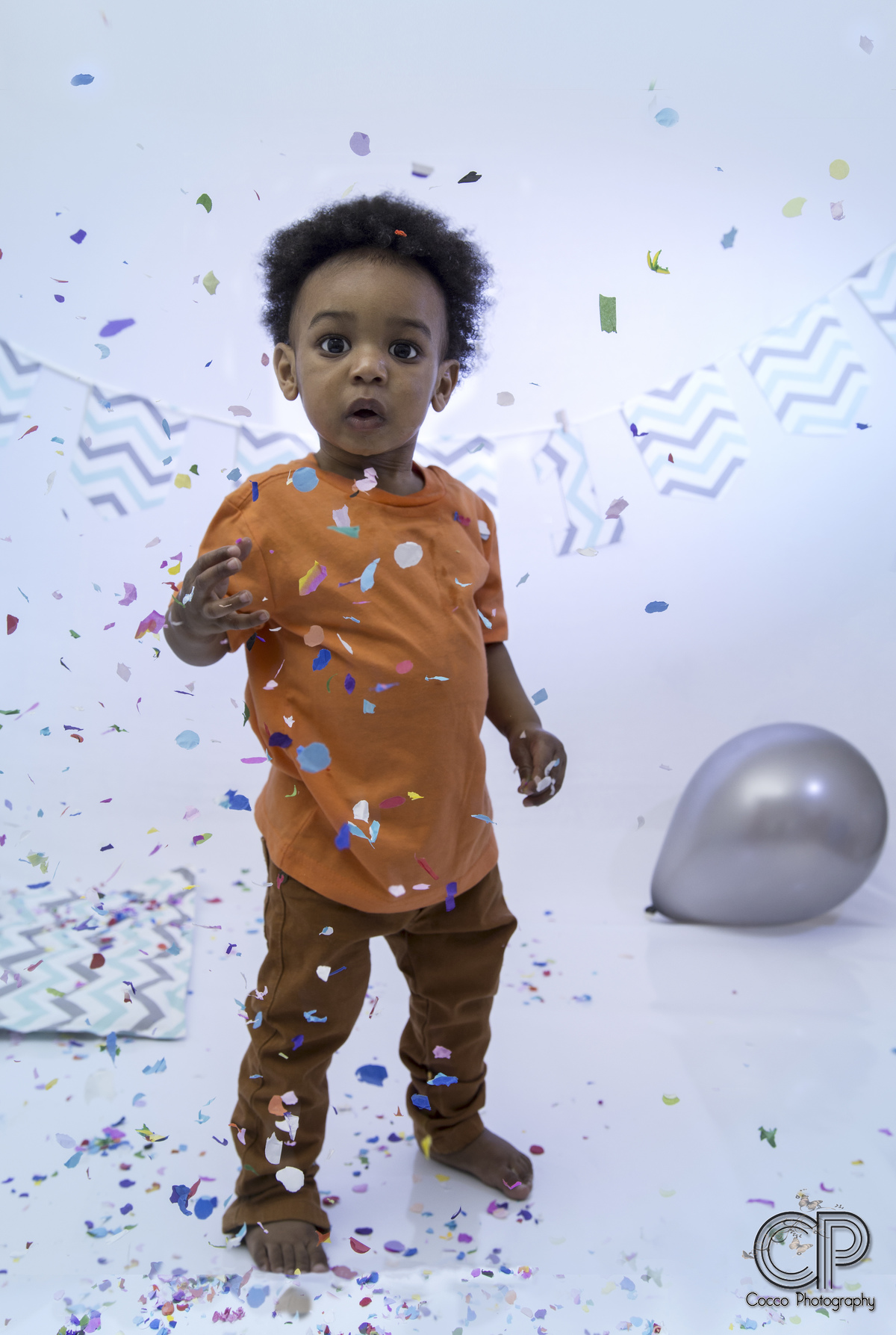 globos de colores, fotografía Infantil, Bebe, Fotografía De Familia, Fotografiar Niños, book de fotos en rosario para ñiños y familia, sesiones de fotos 