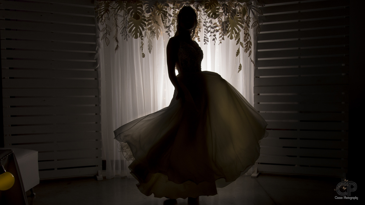 fotos 15 años en el salón de fiestas con el vestido, ideas originales y diferentes para 15 años,  book previo a la fiesta, fotos diferentes en el salón, fotos urbanas, 15 años en rosario, book de 15, ideas para 15 años, fotos naturales