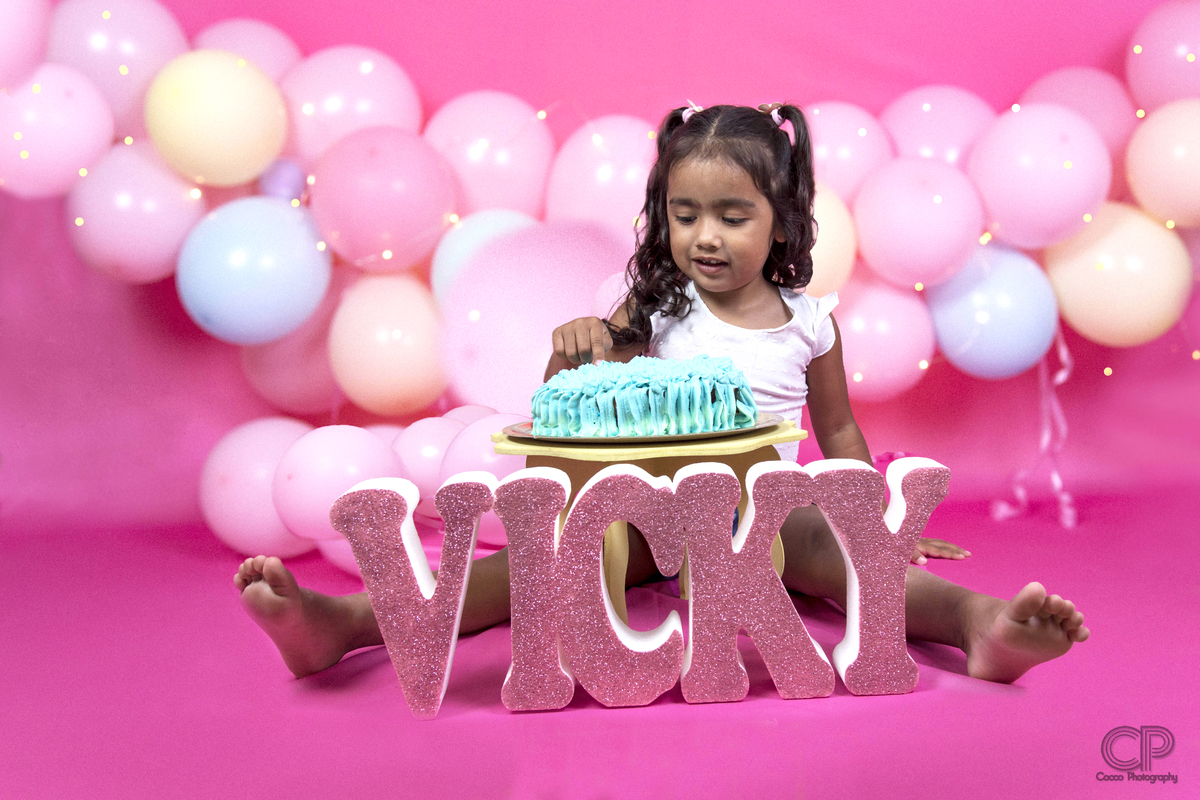 smash cake, fotos infantiles, fotos de estudio, kids, sesion de fotos para cumpleaños de nena, fotos con globos, fotos de cumpleaños en colores pasteles, sesion de fotos con globos, book para nenas, sesion de fotos en rosario, fotografos de chicos