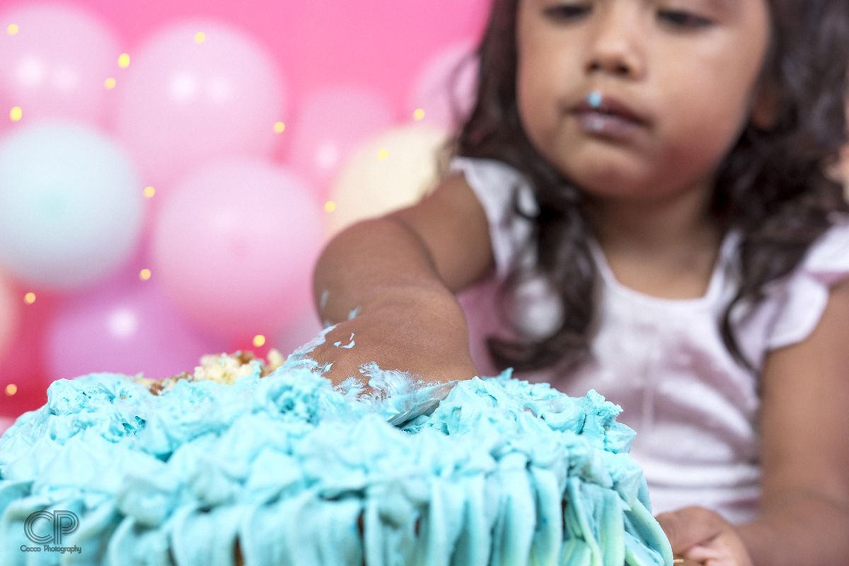 fotos de cumpleaños con torta, sesion de cumpleaños con globos colores pasteles, fotos con globos, fotos de cumpleaños en colores pasteles, sesion de fotos con globos, book para nenas, sesion de fotos en rosario, fotografos de chicos
