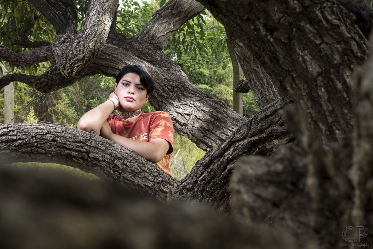 urbano outfits para book de 15, book de 15 años en rosario, sesiones apara quince años en exteriores, fotografías y book de fotos en lugares abandonados, fotógrafos de quince años en rosario  