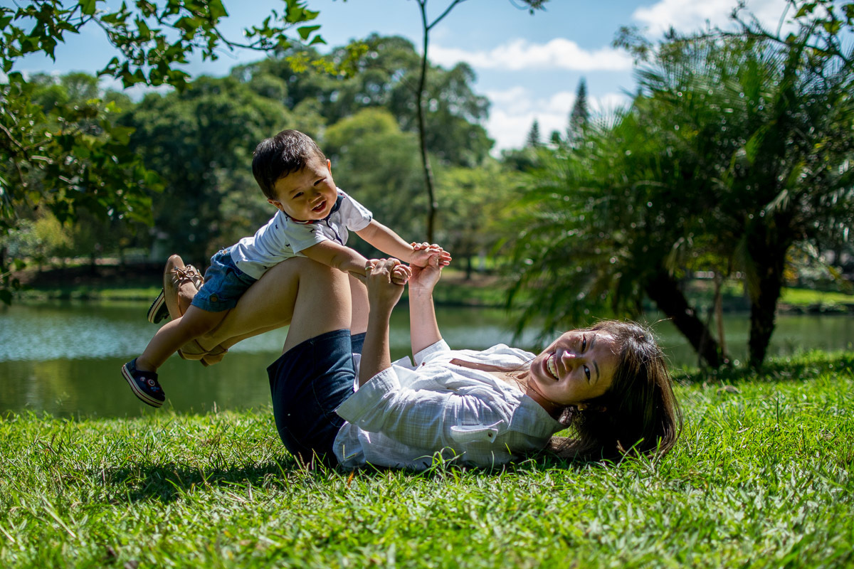 Deu até para brincar de aviãozinho com a minha mãe...