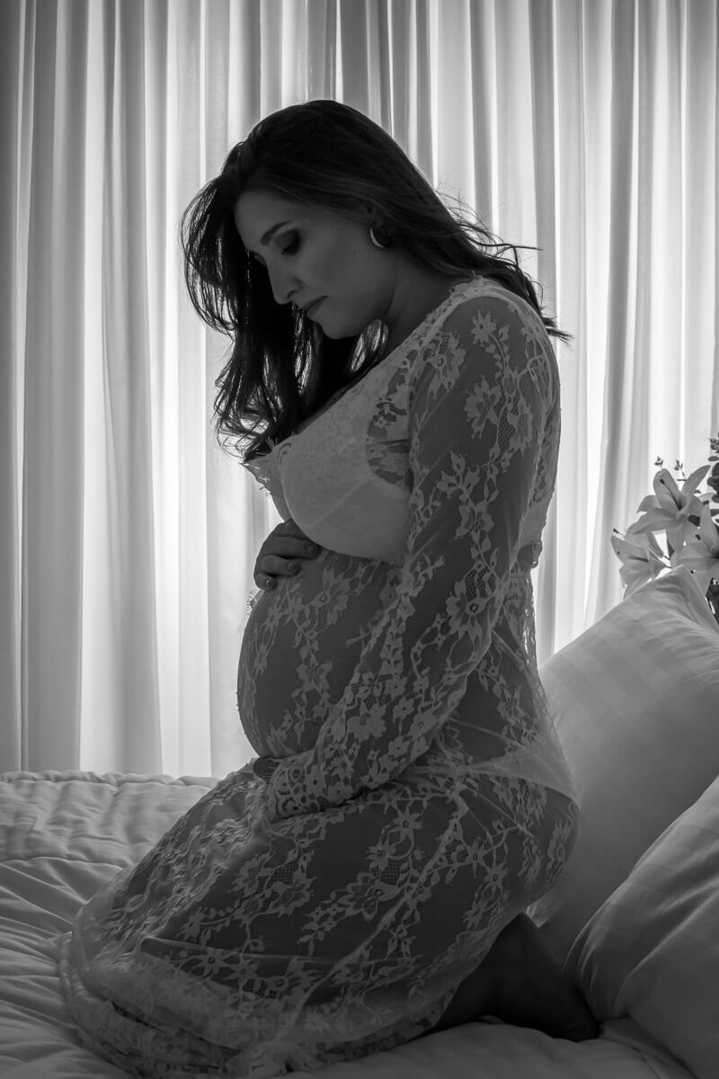 Ensaio gestante - como exibir a barriga lindamente em P&B