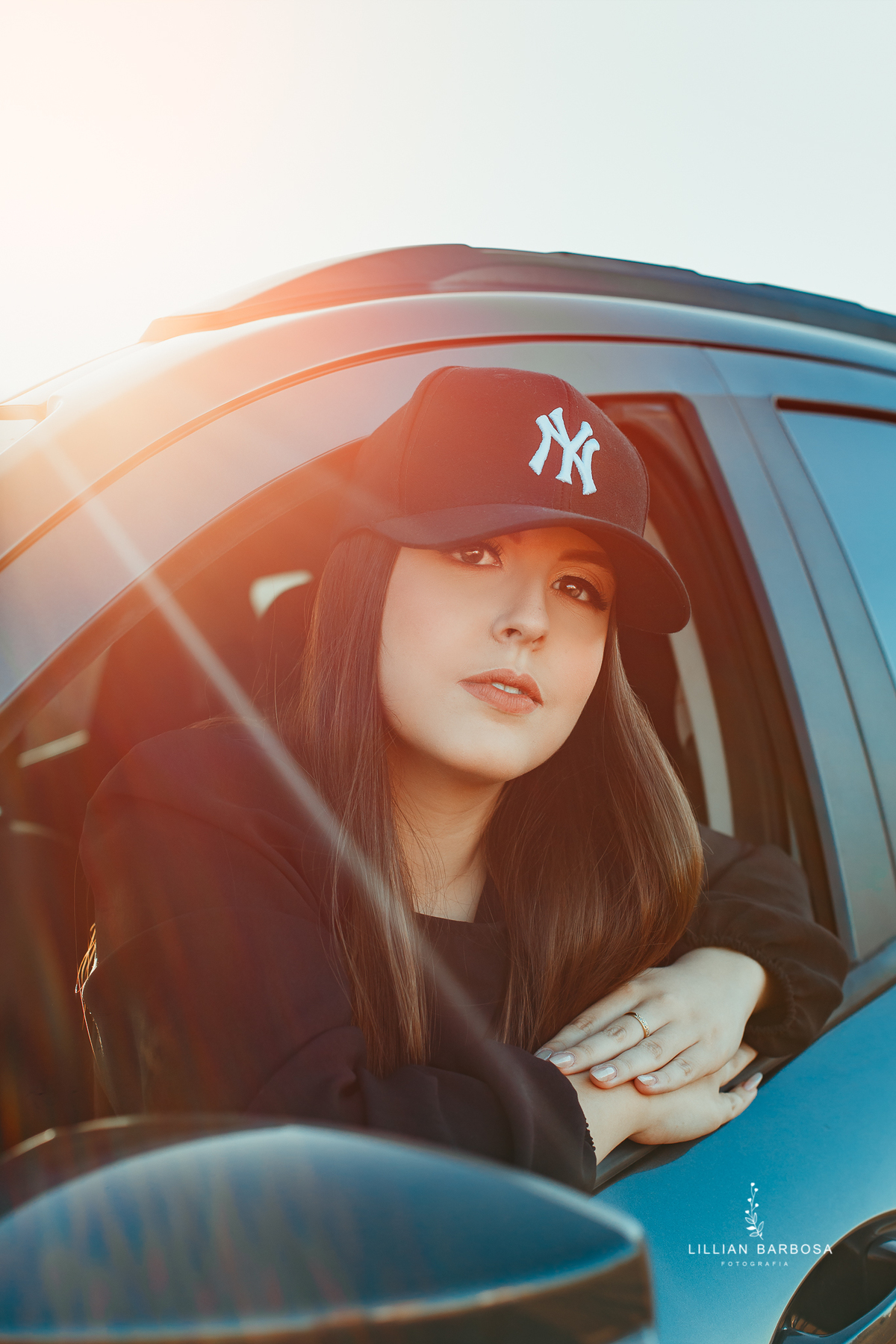 ensaio-de-15-anos-serra-do-rio-do-rastro-mirante-do-doze-bom-jardim-da-serra-snowvalley-blusa-preta-boné-carro-fotógrafa-de-santa-catarina-fotógrafos-de-santa-catarina-fotógrafa-de-lauro-muller-fotógrafos-de-lauro-muller-fotógrafa-de-15-anos