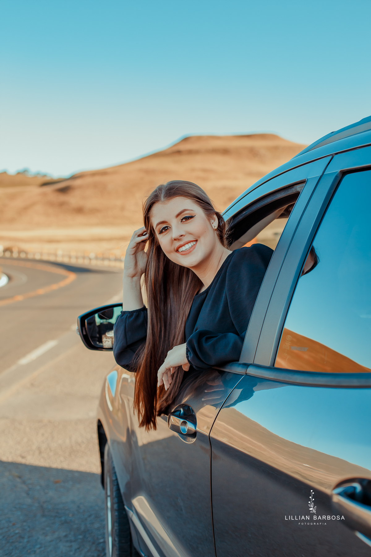 ensaio-de-15-anos-serra-do-rio-do-rastro-mirante-do-doze-bom-jardim-da-serra-snowvalley-blusa-preta-carro-fotógrafa-de-santa-catarina-fotógrafos-de-santa-catarina-fotógrafa-de-lauro-muller-fotógrafos-de-lauro-muller-fotógrafa-de-15-anos