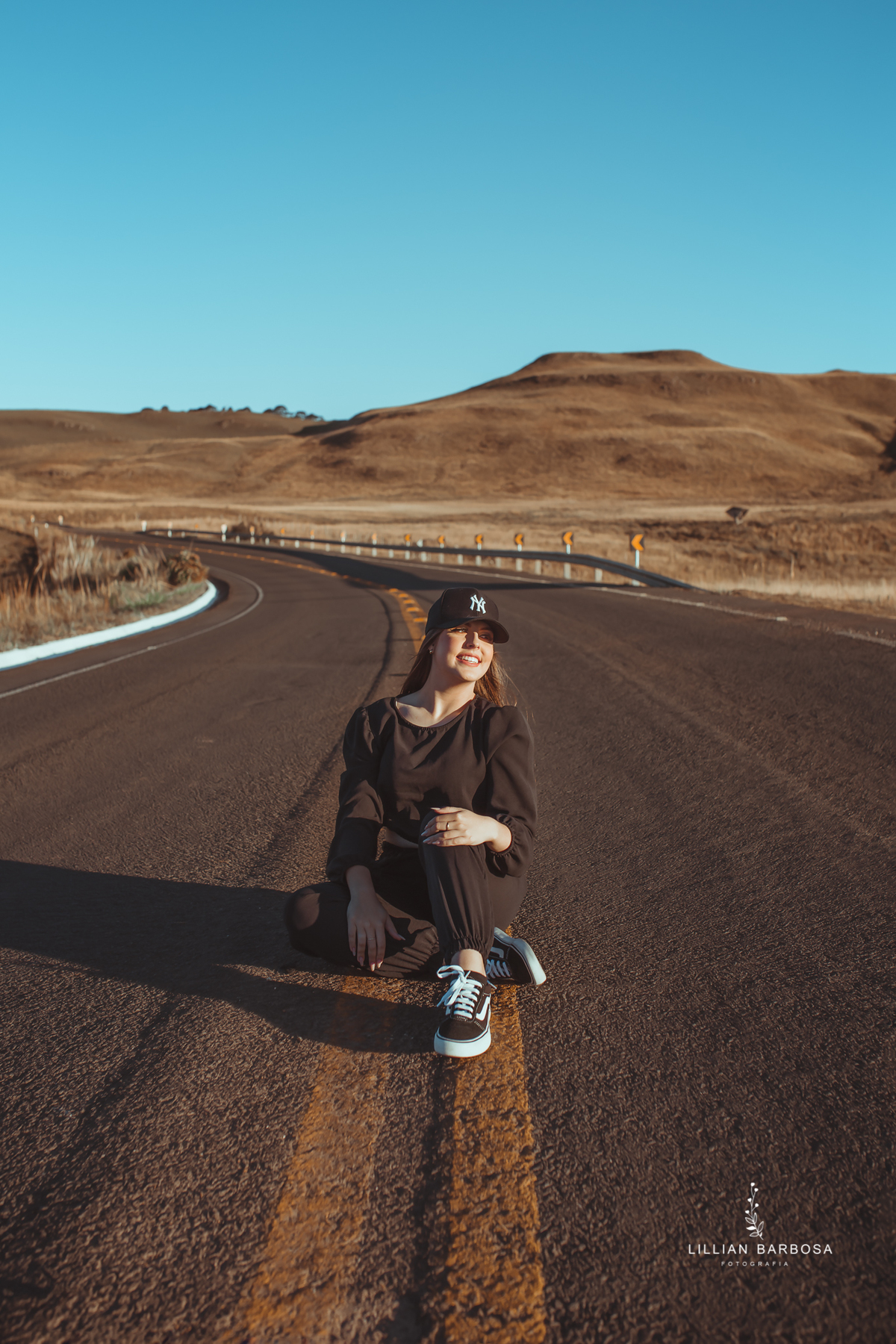 ensaio-de-15-anos-serra-do-rio-do-rastro-mirante-do-doze-bom-jardim-da-serra-snowvalley-blusa-preta-boné-fotógrafa-de-santa-catarina-fotógrafos-de-santa-catarina-fotógrafa-de-lauro-muller-fotógrafos-de-lauro-muller-fotógrafa-de-15-anos