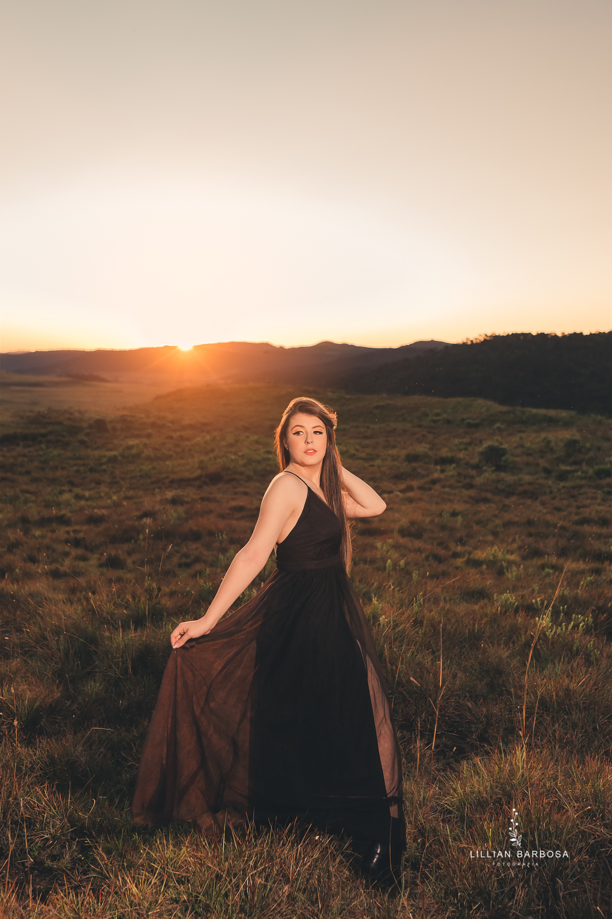 ensaio-de-15-anos-serra-do-rio-do-rastro-mirante-do-doze-bom-jardim-da-serra-snowvalley-vestido-preto-fotógrafa-de-santa-catarina-fotógrafos-de-santa-catarina-fotógrafa-de-lauro-muller-fotógrafos-de-lauro-muller-fotógrafa-de-15-anos