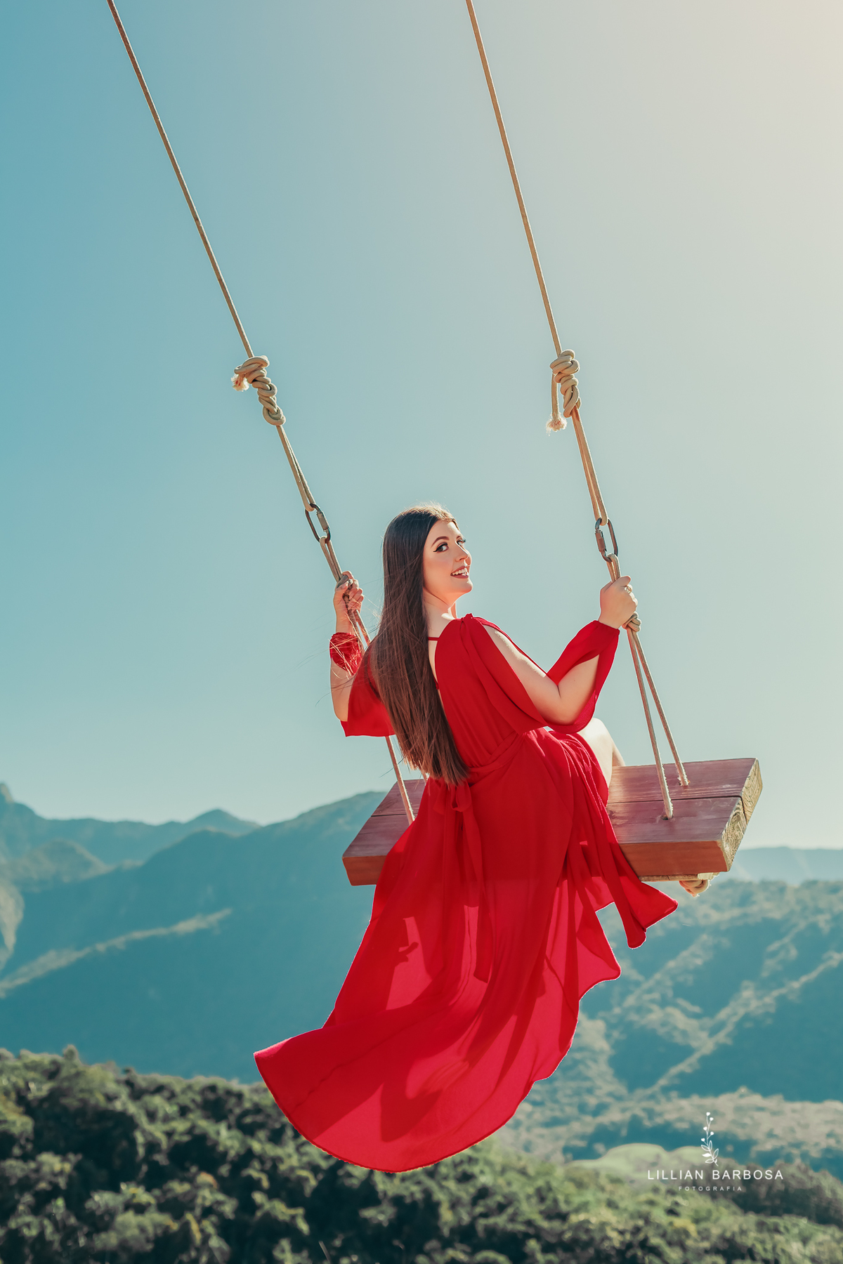 ensaio-de-15-anos-serra-do-rio-do-rastro-mirante-do-doze-balanço-vestido-vermelho-fotógrafa-de-santa-catarina-fotógrafos-de-santa-catarina-fotógrafa-de-lauro-muller-fotógrafos-de-lauro-muller-fotógrafa-de-15-anos
