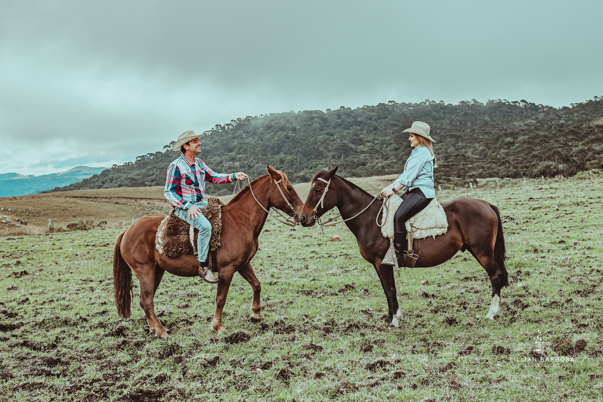 Ensaio-fotografico-casal-eco-resort-rio-do-rastro-fotografa-lillian-barbosa-fotos-no-resort-rio-do-rastro-bom-jardim-da-serra