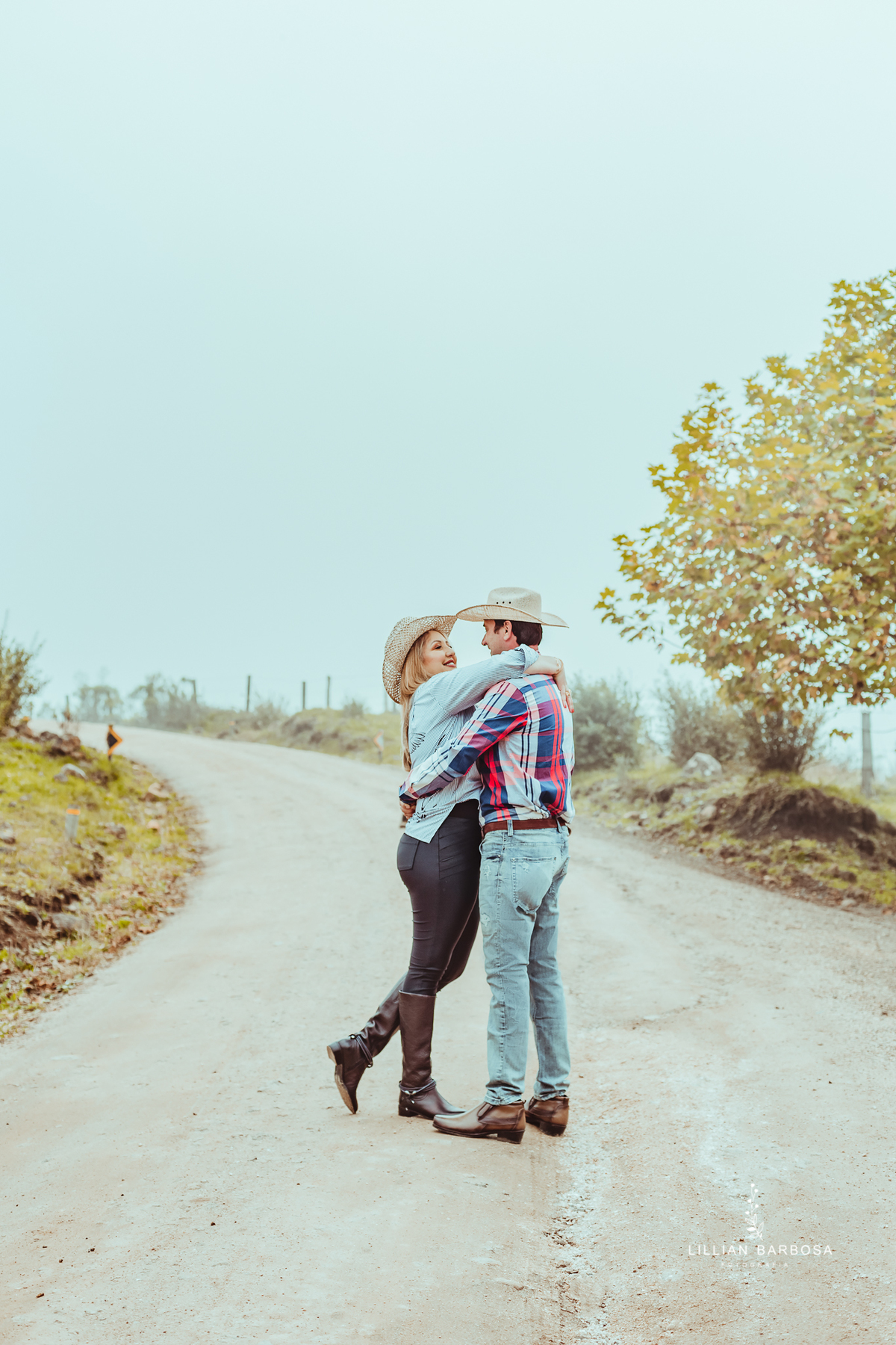 Ensaio-fotografico-casal-eco-resort-rio-do-rastro-fotografa-lillian-barbosa-fotos-no-resort-rio-do-rastro-bom-jardim-da-serra