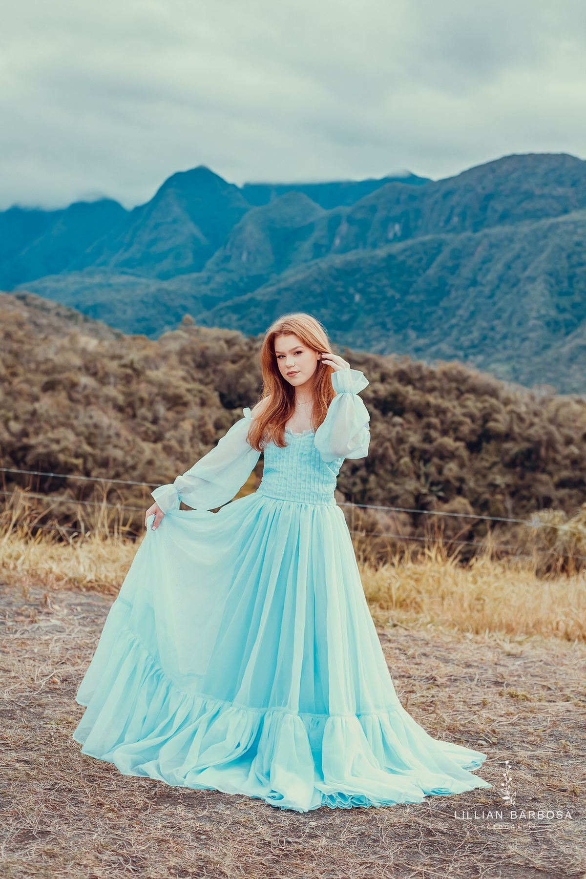 menina-vestido-vestidoazul-serradoriodorastro-mirantedodoze-fotógrafadesantacatarina-fotógrafosdesantacatarina-fotógrafadelauromuller-fotógrafosdelauromuller-ensaiode15-ensaiode15anos-ensaiosdequinzeanos