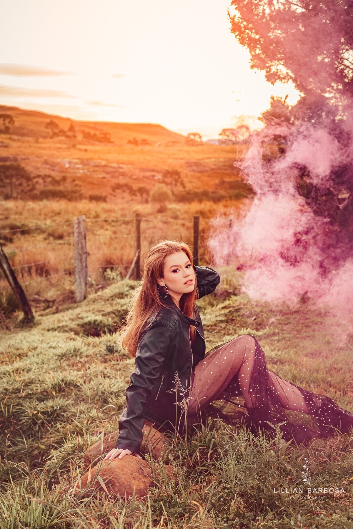 menina-lookde15-jaquetadecouro-paisagem-pôrdosol-serradoriodorastro-bookde15-fotógrafadesantacatarina-fotógrafosdesantacatarina-fotógrafadelauromuller-fotógrafosdelauromuller-fotógrafade15anos-fotógrafosde15anos-ensaiode15anos-ensaiode15-ensaiodequinze