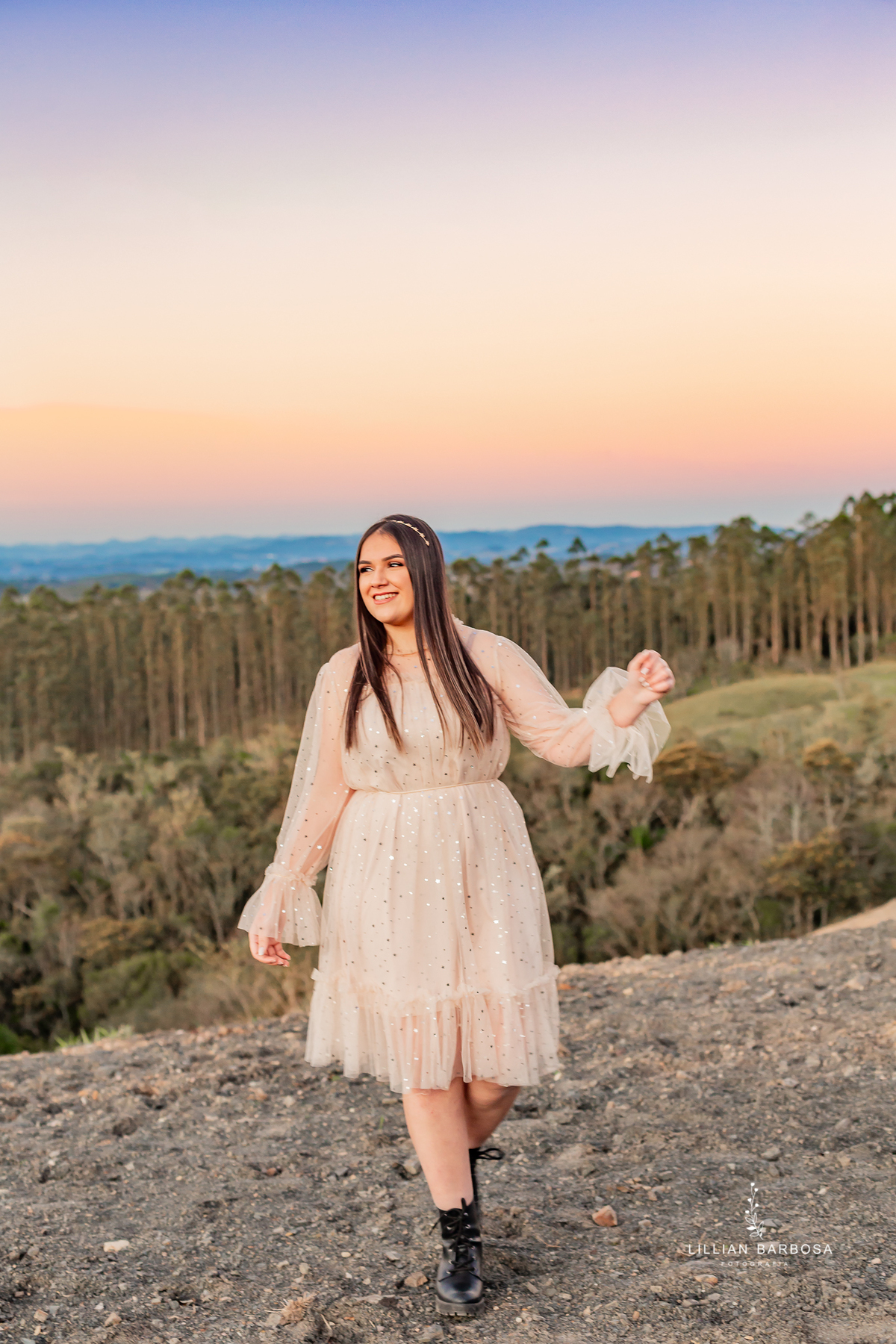 menina-lookde15-vestidobege-bookde15anos-fotógrafadesantacatarina-fotógrafosdesantacatarina-fotógrafadelauromuller-fotógrafosdelauromuller-fotógrafade15-fotógrafosde15-ensaiode15anos-ensaiode15anos-ensaiodequinzeanos