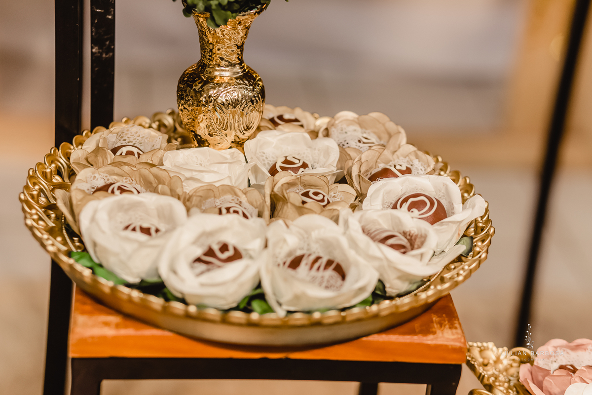 flores-decoração-festa-15anos-fotógrafadesc-fotógrafadesantacatarina-fotógrafosdesantacatarina-fotógrafadelauromuller-fotógrafosdelauromuller-fotógrafade15anos-fotógrafosde15anos-festadedebutante