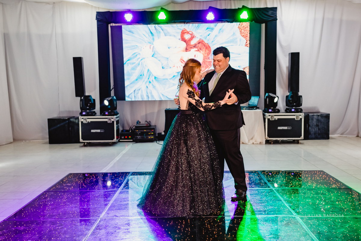 menina-vestido-15anos-festa-festade15anos-dança-valsa-fotógrafadesantacatarina-fotógrafosdesantacatarina-fotógrafadelauromuller-fotógrafosdelauromuller-fotógrafade15anos-fotógrafosde15anos-festadedebutante