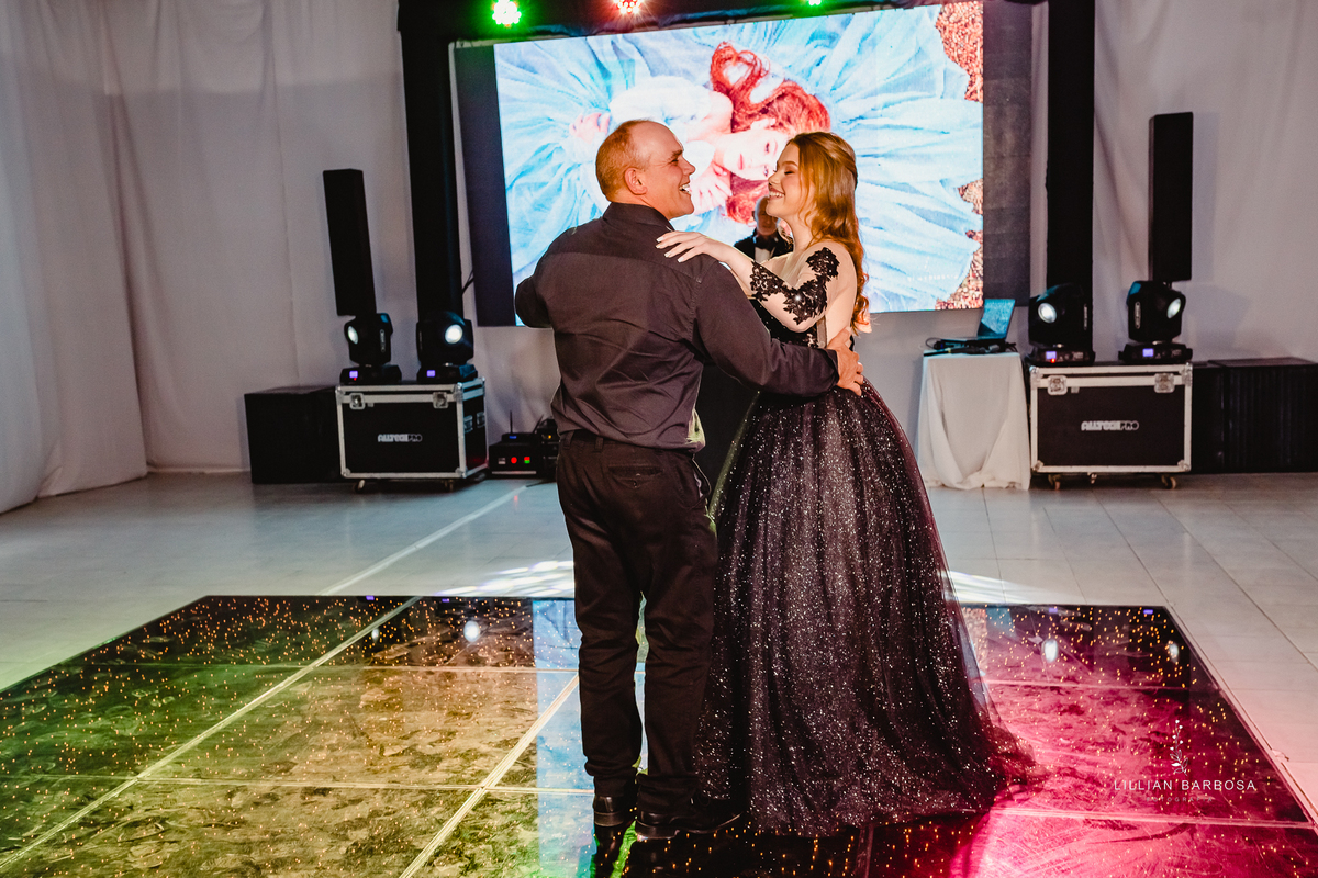 menina-vestido-15anos-festa-festade15anos-dança-valsa-fotógrafadesantacatarina-fotógrafosdesantacatarina-fotógrafadelauromuller-fotógrafosdelauromuller-fotógrafade15anos-fotógrafosde15anos-festadedebutante