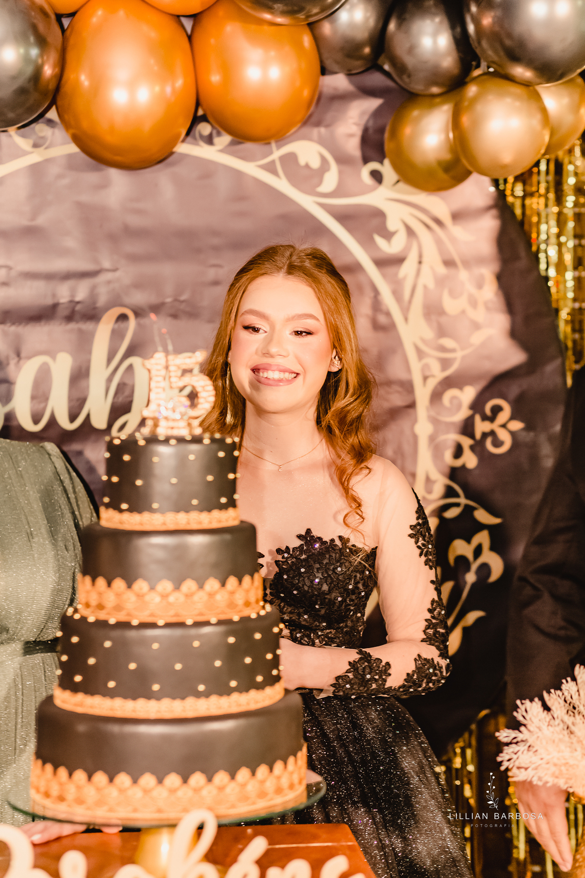 menina-vestido-15anos-festa-festade15anos-aniversário-decoração-decoraçãode15anos-fotógrafadesantacatarina-fotógrafosdesantacatarina-fotógrafadelauromuller-fotógrafosdelauromuller-fotógrafade15anos-fotógrafosde15anos-festadedebutante