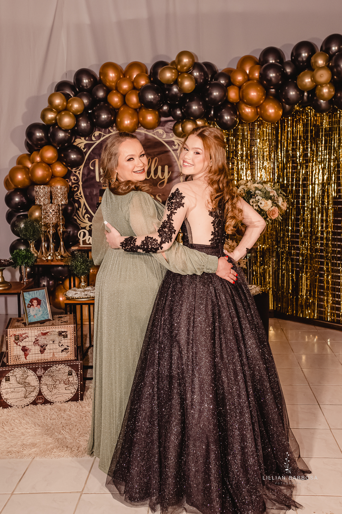 menina-vestido-15anos-festa-festade15anos-família-mãe-fotógrafadesantacatarina-fotógrafosdesantacatarina-fotógrafadelauromuller-fotógrafosdelauromuller-fotógrafade15anos-fotógrafosde15anos-festadedebutante