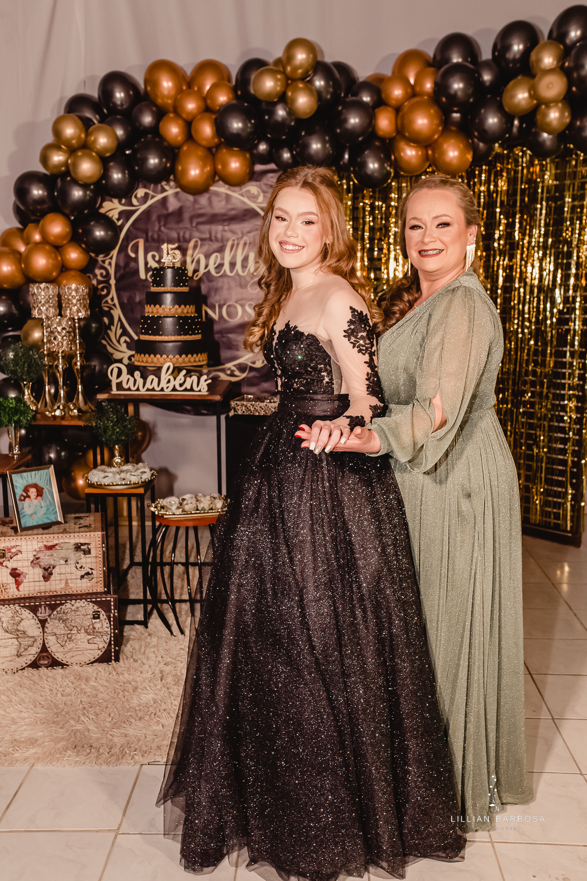 menina-vestido-15anos-festa-festade15anos-família-mãe-fotógrafadesantacatarina-fotógrafosdesantacatarina-fotógrafadelauromuller-fotógrafosdelauromuller-fotógrafade15anos-fotógrafosde15anos-festadedebutante