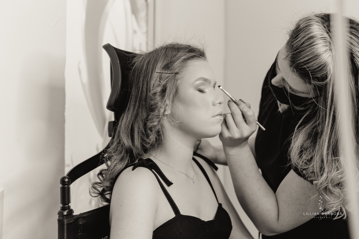 menina-maquiagem-fifteen-maquiadora-fotógrafadesc-fotógrafadesantacatarina-fotógrafosdesantacatarina-fotógrafadelauromuller-fotógrafosdelauromuller-festadedebutante-fotógrafade15anos-fotógrafosde15anos