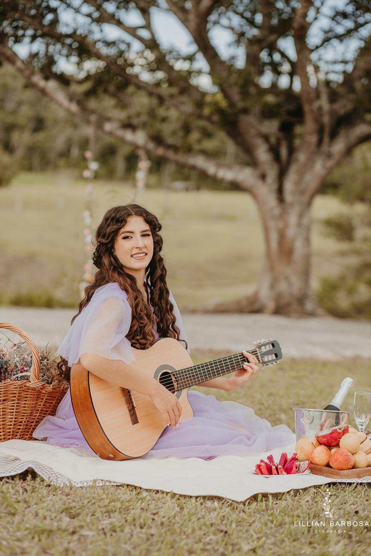 Gabriele-ensaio-15-anos-piquinique-violao-laguna-balanço-de-flor-praia-fotografa-de-lauro-muller- (1)