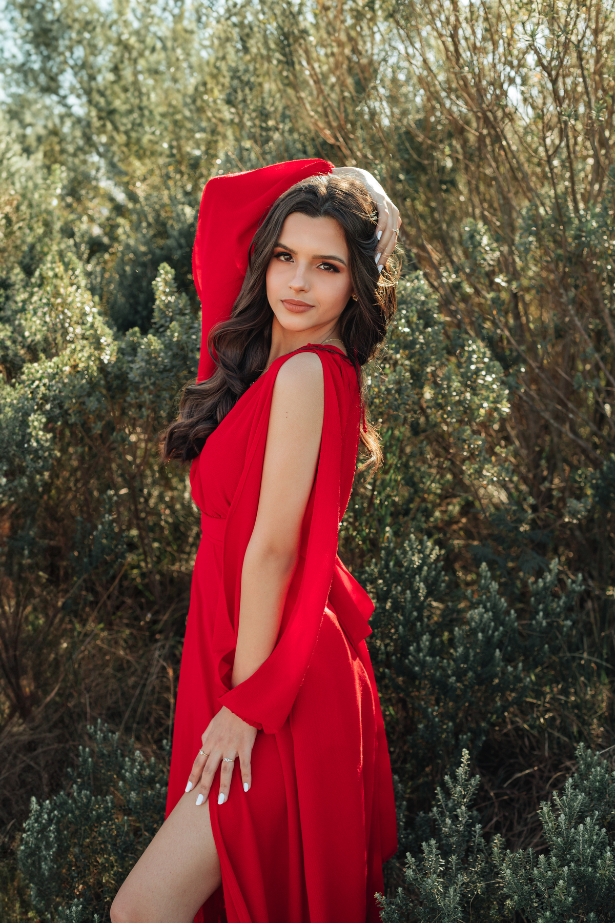 ensaio-de-quinze-anos-book-de-quinze-anos-no-por-do-sol-serra-do-rio-do-rastro-estrada-vestido vermelho-rose-cachoeira-vestido-bege-chapeu-marrom-fotografa-de-lauro-muller-santa-catarina-