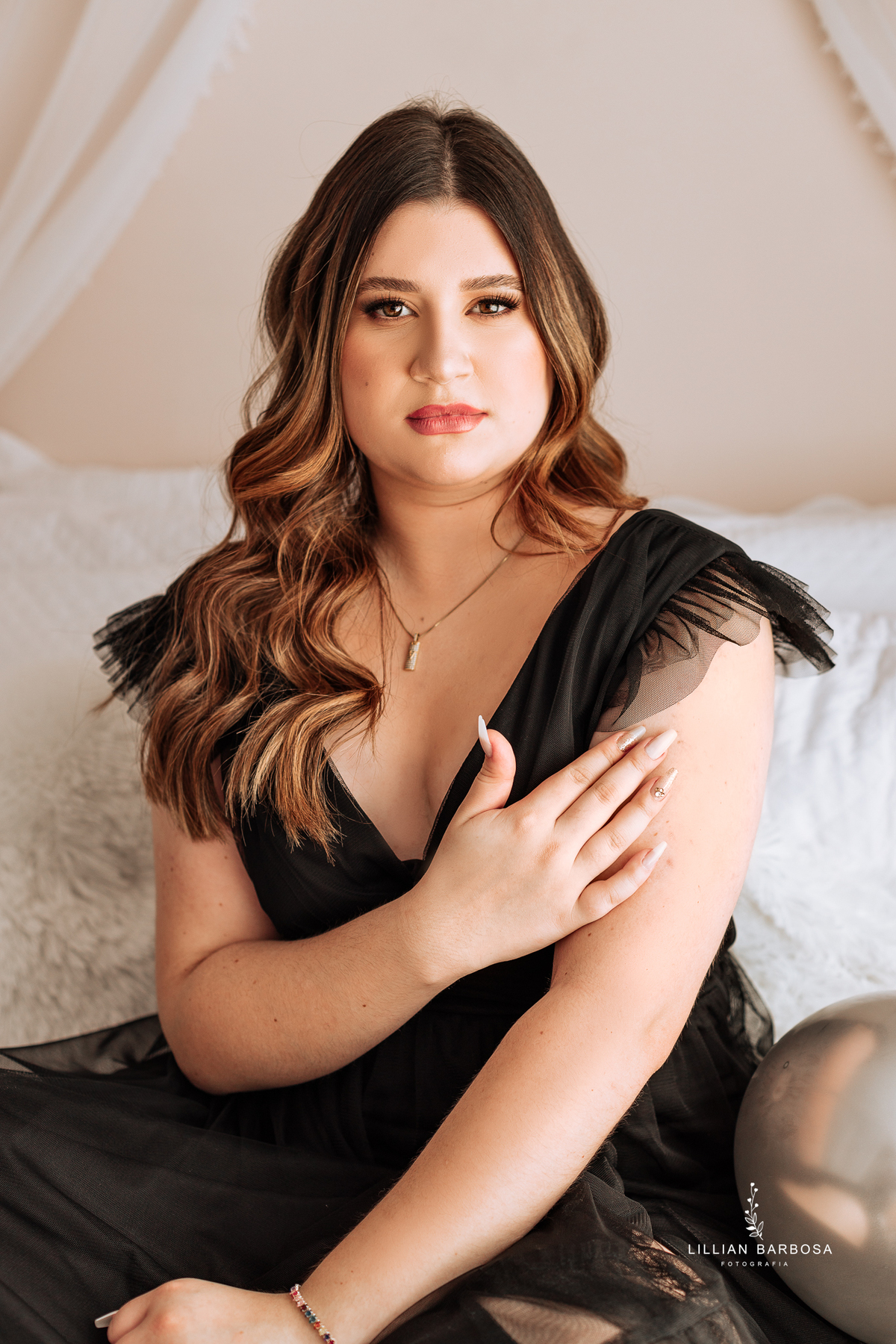 ensaio-de-quinze-anos-book-de-quinze-anos-no-atelie-daniela-nagel-com-cavalo-branco-mc-donalds--fotografa-de-lauro-muller-santa-catarina-